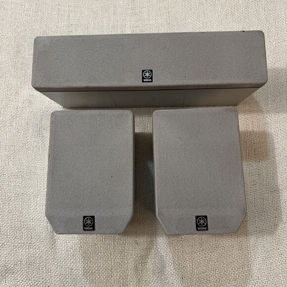 Yamaha NX-C270 Center Channel & 2 NX-E270 Book Shelf Speakers - 6 Ohms - Picture 2 of 9